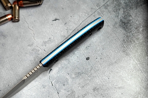 Ocelot Scales - Black G10 With Blue Liners
